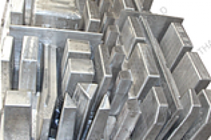 Khuôn điện tử lớn